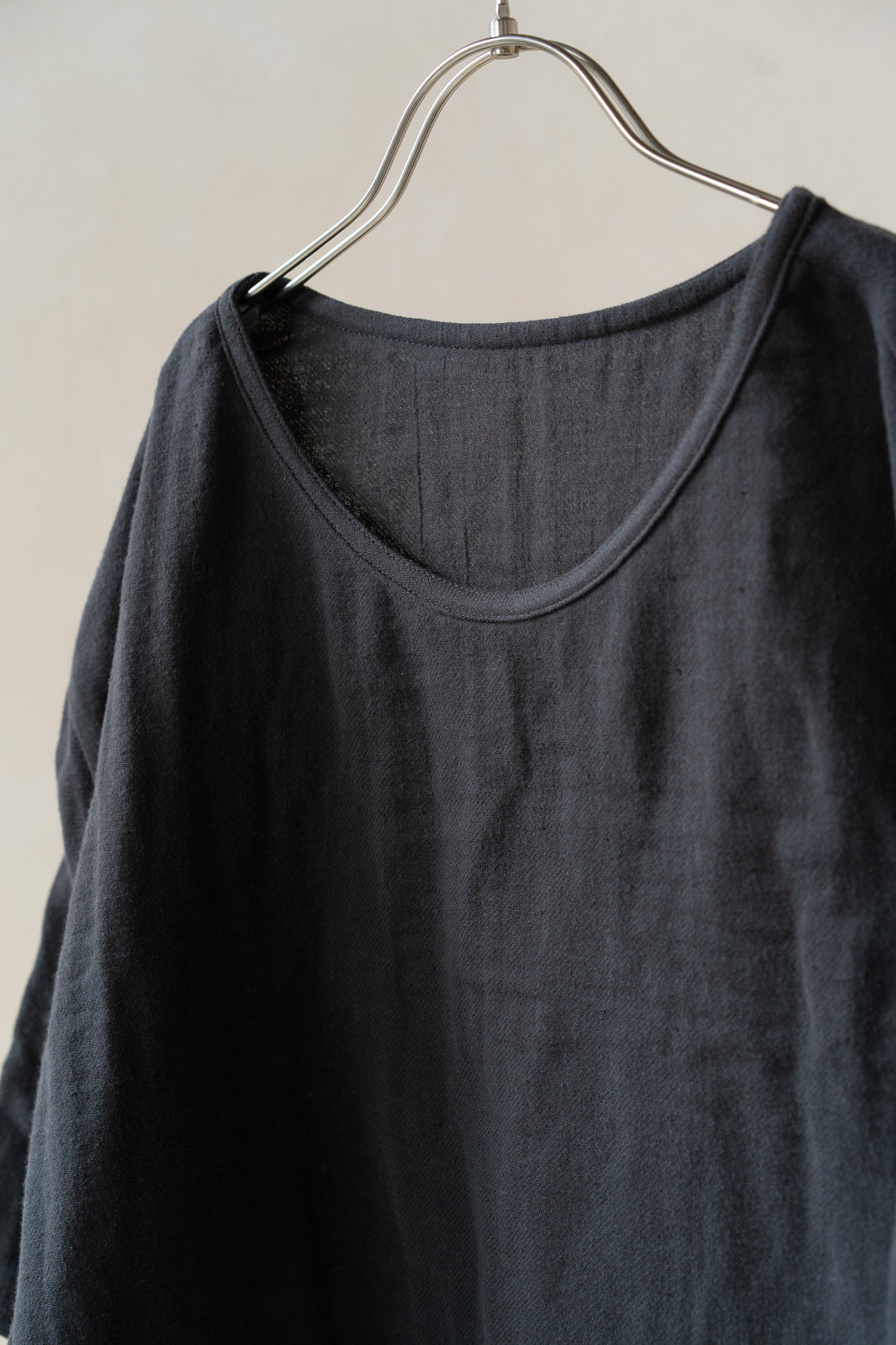 Tシャツ<br>平綾織<br>ダークグレー