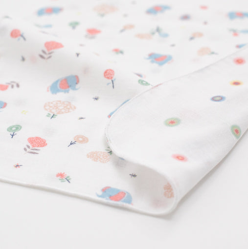 Gauze handkerchief baby elephant 