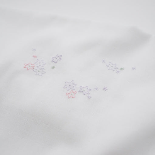 ベビーボックスシーツ<br>手刺繍　小花