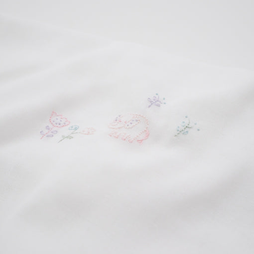 ベビーボックスシーツ<br>手刺繍　ベビーぞう